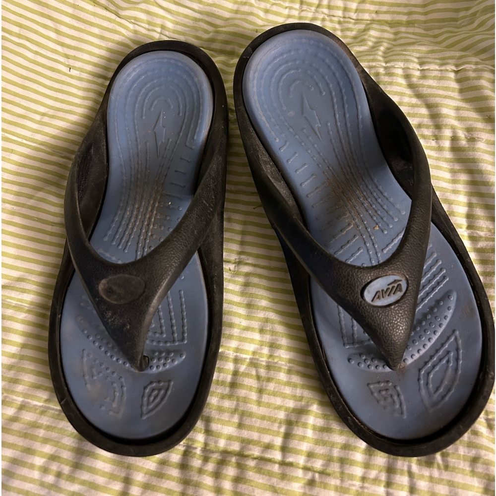 NOT FOR SALE 
AVIA RUBBER FLIP FLOPS SIZE MEN’S 6 WOMEN’S 8